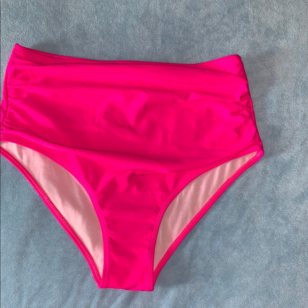 Swim Bottom SIZE MEDIUM High Waisted Ruched  Sides ⛱️